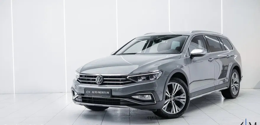 małopolskie Volkswagen Passat cena 199900 przebieg: 26550, rok produkcji 2023 z Gościno